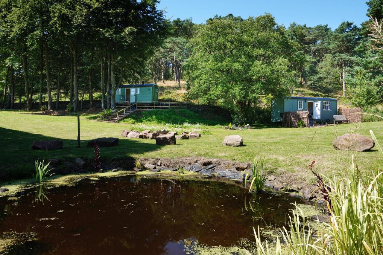 Upper Hulme The Laburnum Retreat Shepherd Hut Private Hot Tub מראה חיצוני תמונה